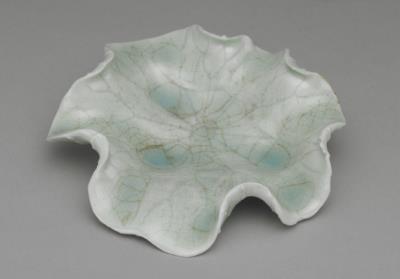 图片[3]-Lotus-leaf-shaped washer in celadon glaze. Xianghu ware., Song to Qing dynasty, 12th – 18th century-China Archive